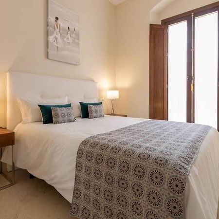 Lumbreras Deluxe Suite By Valcambre Seville Exterior photo
