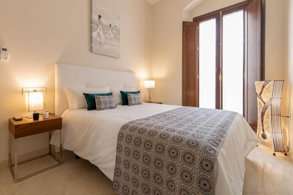 Lumbreras Deluxe Suite By Valcambre Seville Exterior photo